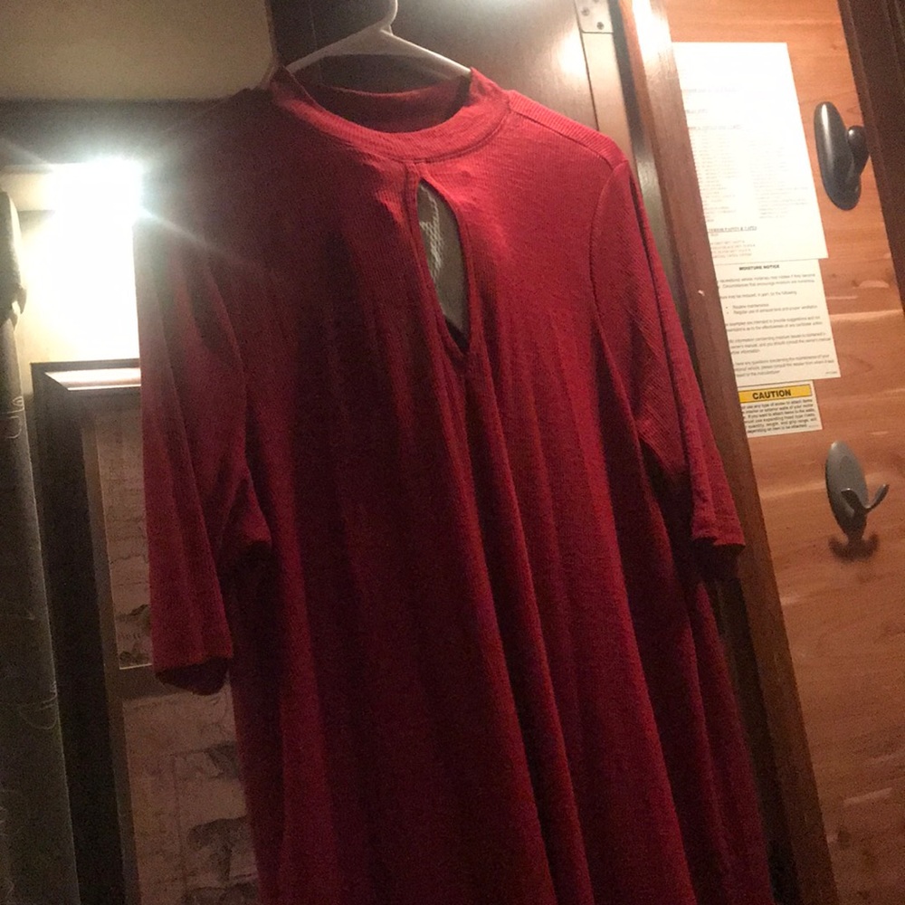 Mine dress with keyhole front